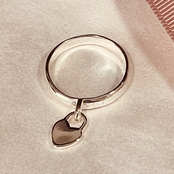 925 Sterling Silver Heart Locket Ring - Picture 4 of 7